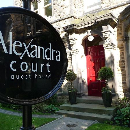Bed and Breakfast Alexandra Court Харрогейт Экстерьер фото