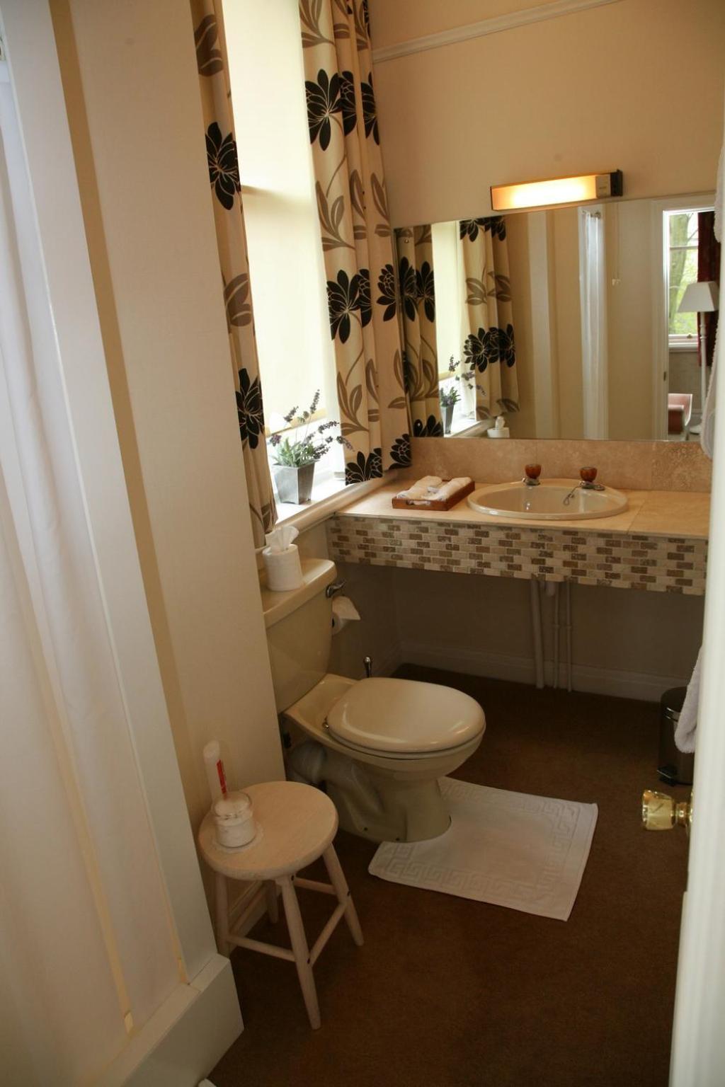 Bed and Breakfast Alexandra Court Харрогейт Номер фото